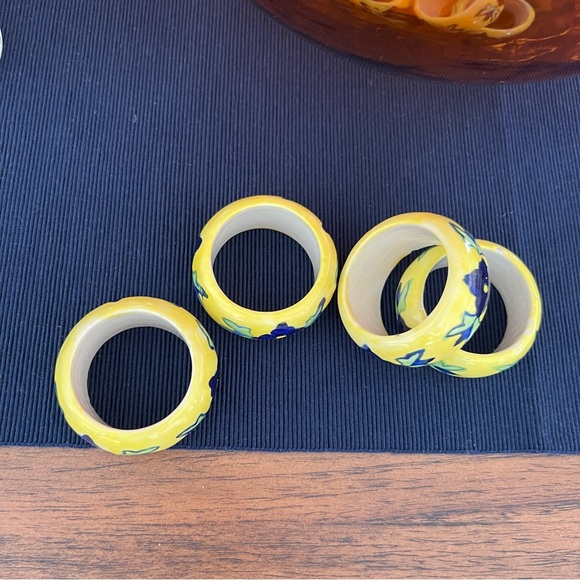 Vintage Pier 1 Ceramic Napkin Rings Floral Blue Flowers Yellow. - Picture 2 of 7